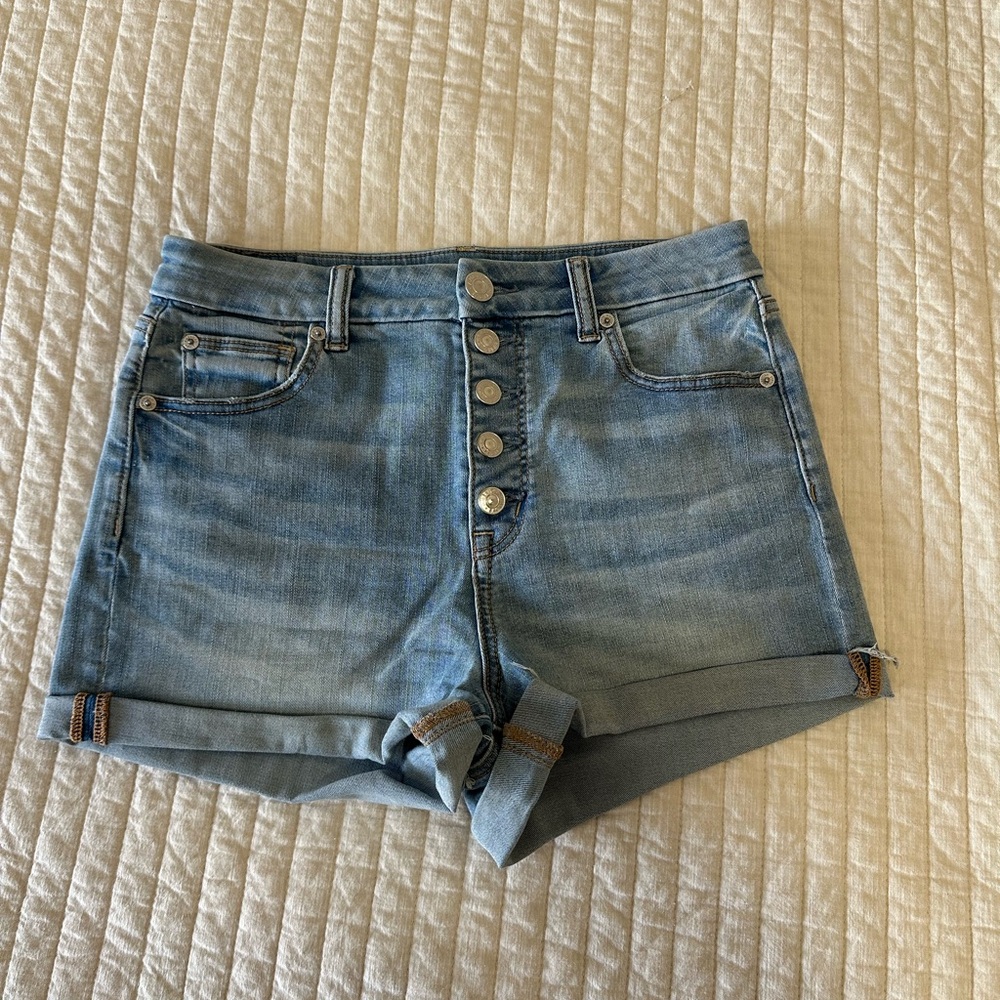 American Eagle curvy hi-rise shortie shorts size 8
